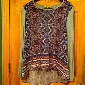 Grey, periwinkle, purple long sleeve top. Longer in back